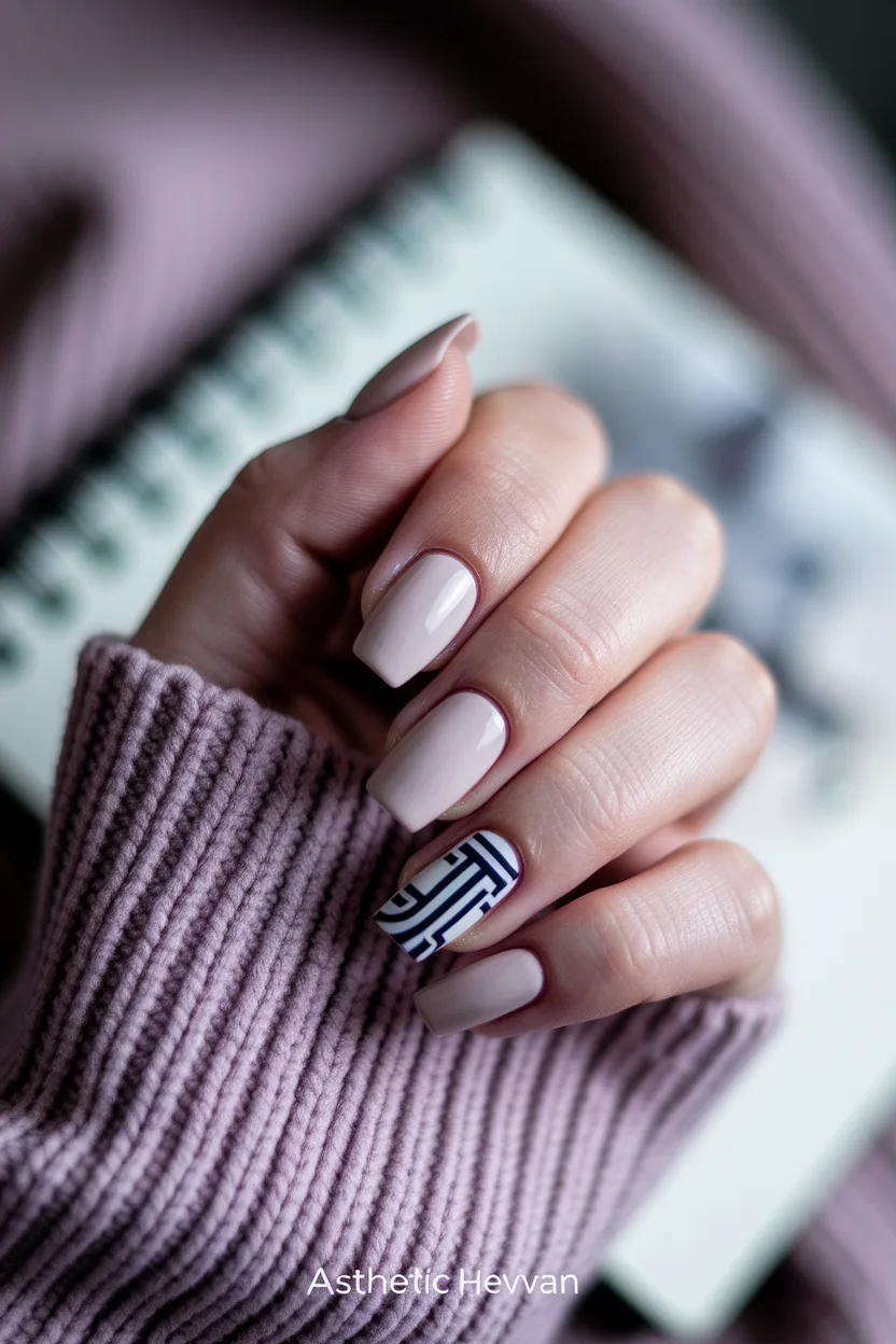 25 Cute Back to School Nail Ideas for a Stylish Semester 24 23. Varsity Letter Details